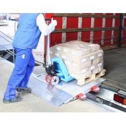 Pont de chargement mobile à déplacement sur chant - Charge utile 4000 à 5000 kg